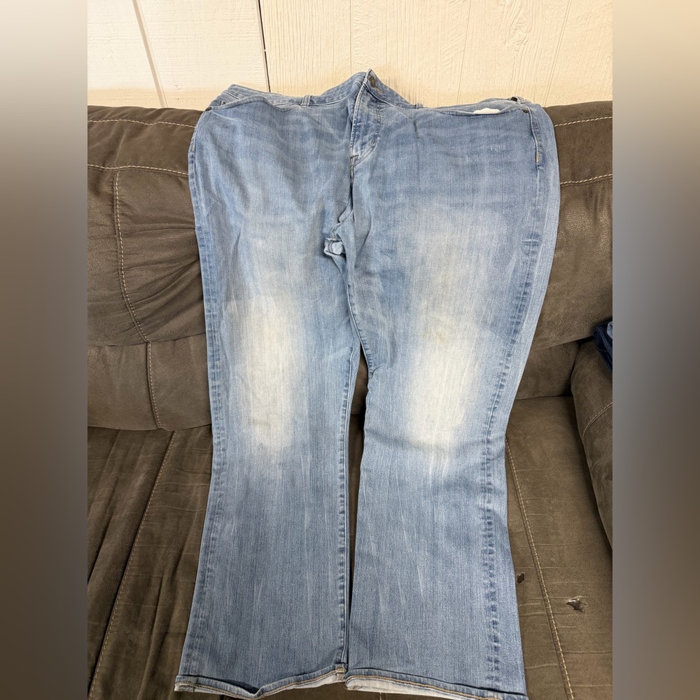 American Eagle Outfitters Light Blue Denim Jeans with Embroidered Logo